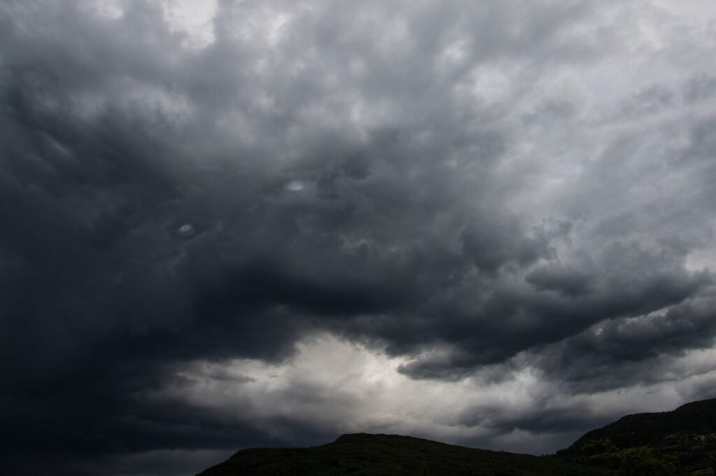 cloud mood, rain clouds, grim